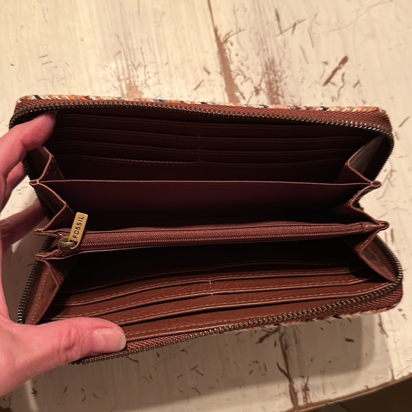 FOSSIL Parker Satchel/Crossbody and wristlet set - Picture 16 of 16